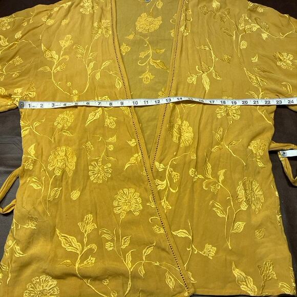 Amuse Society Poolside Dreams Golden Yellow Embroidered Kimono Top Womens M/L - Picture 12 of 16